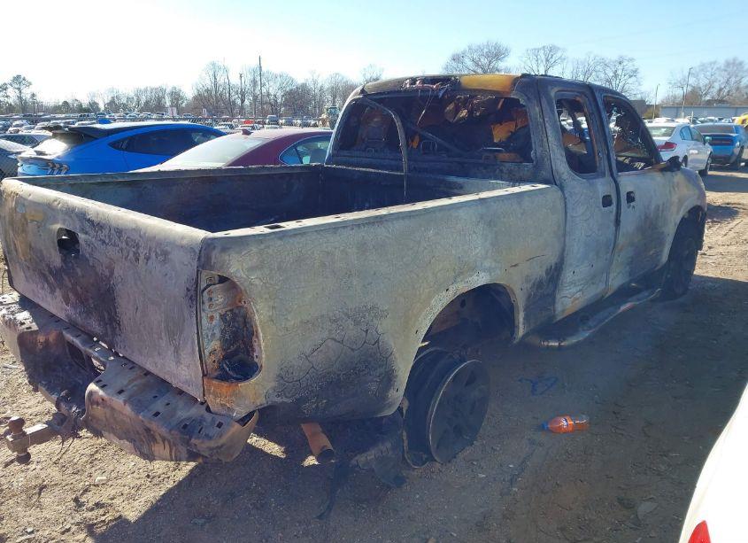 Photo 4 of 2005 Toyota Tundra SR5 V8 (VIN 5TBRT34185S457414)