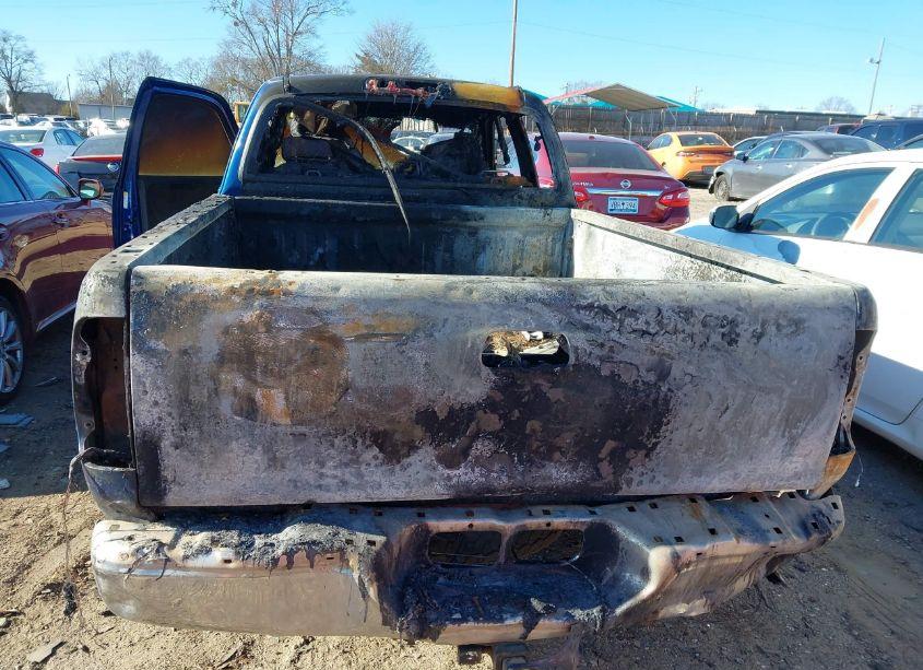 Photo 6 of 2005 Toyota Tundra SR5 V8 (VIN 5TBRT34185S457414)