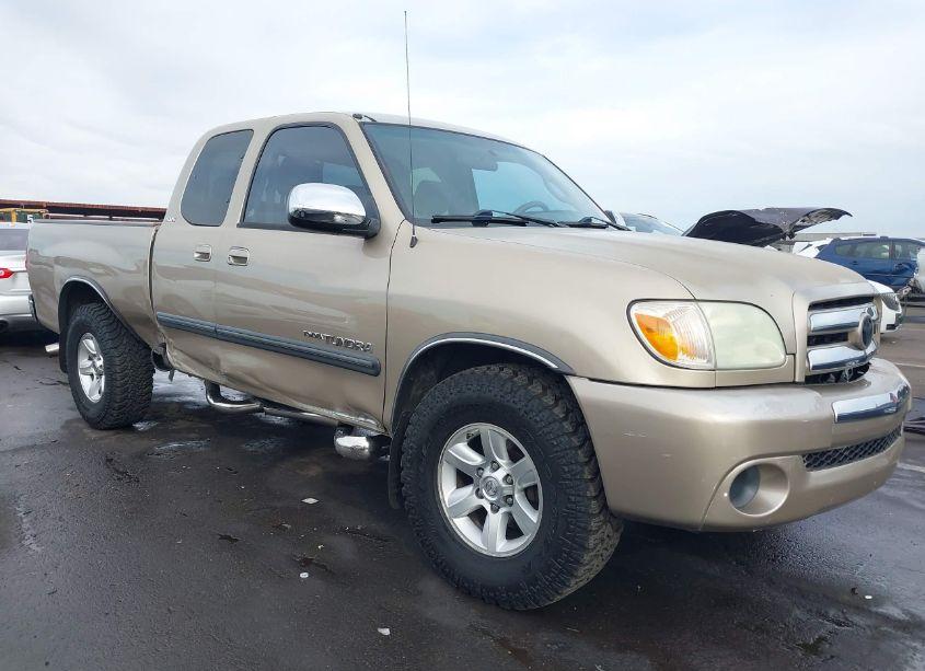 2005 Toyota Tundra SR5 V8 (VIN 5TBRT34185S458255) main photo