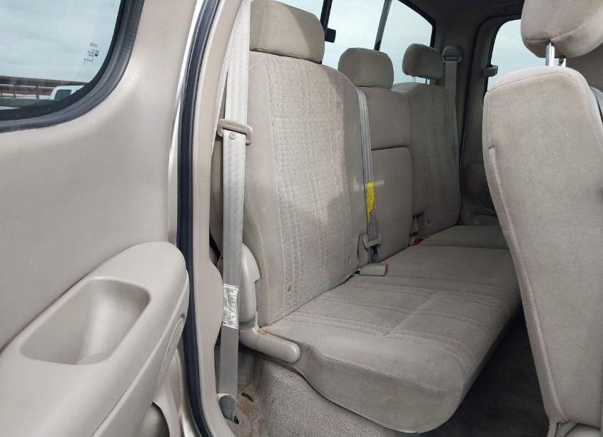 Photo 8 of 2005 Toyota Tundra SR5 V8 (VIN 5TBRT34185S458255)