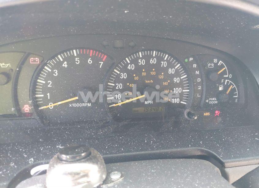 Photo 7 of 2003 Toyota Tundra SR5 V8 (VIN 5TBRT34193S394952)