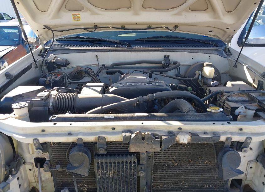 Photo 10 of 2003 Toyota Tundra SR5 V8 (VIN 5TBRT34193S425729)
