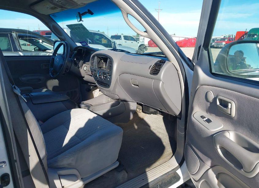 Photo 5 of 2003 Toyota Tundra SR5 V8 (VIN 5TBRT34193S425729)