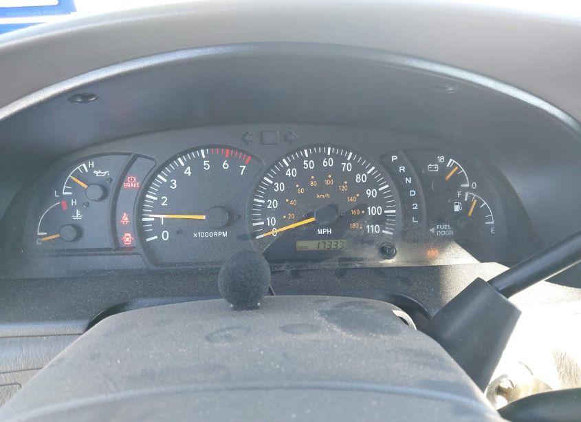 Photo 7 of 2003 Toyota Tundra SR5 V8 (VIN 5TBRT34193S425729)