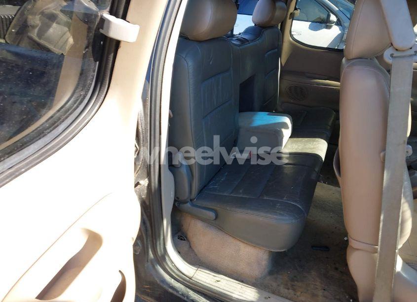 Photo 8 of 2003 Toyota Tundra SR5 V8 (VIN 5TBRT34193S439548)