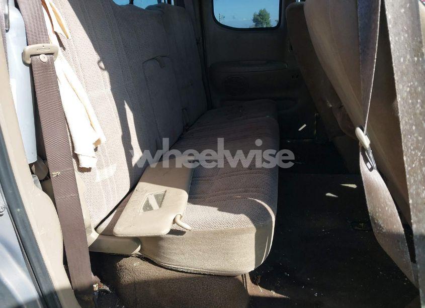 Photo 8 of 2000 Toyota Tundra SR5 V8 (VIN 5TBRT3419YS054661)