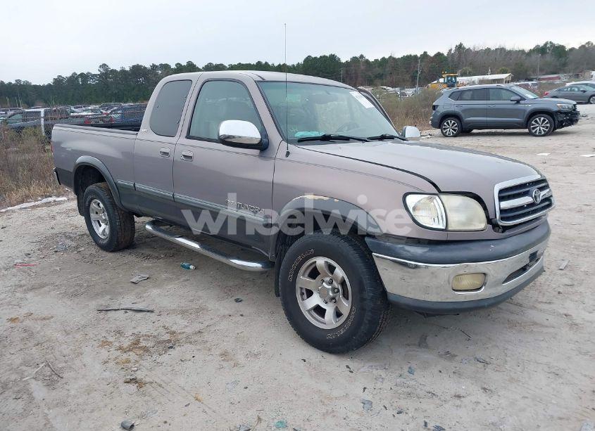 2001 Toyota Tundra SR5 V8 (VIN 5TBRT341X1S150479) main photo
