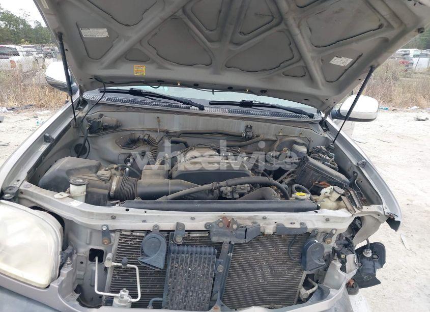 Photo 10 of 2001 Toyota Tundra SR5 V8 (VIN 5TBRT341X1S150479)