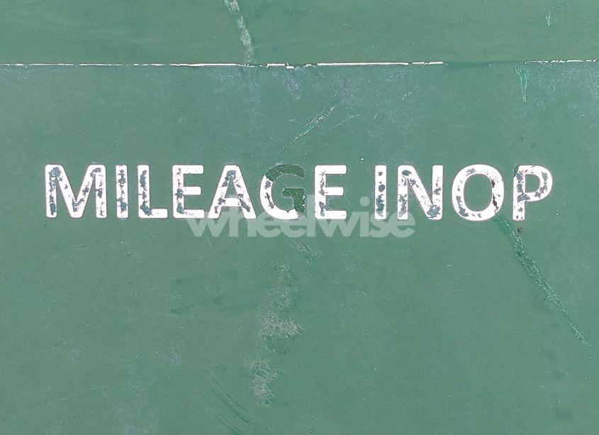 Photo 7 of 2001 Toyota Tundra SR5 V8 (VIN 5TBRT341X1S150479)