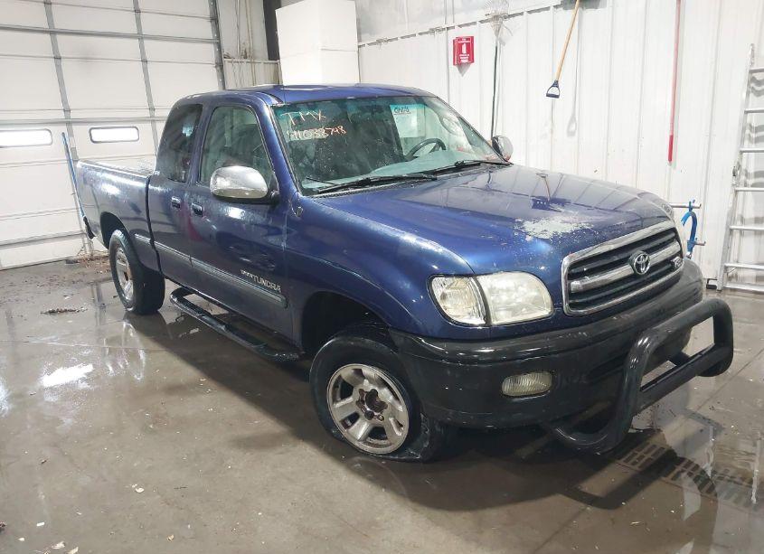2001 Toyota Tundra SR5 V8 (VIN 5TBRT341X1S170313) main photo