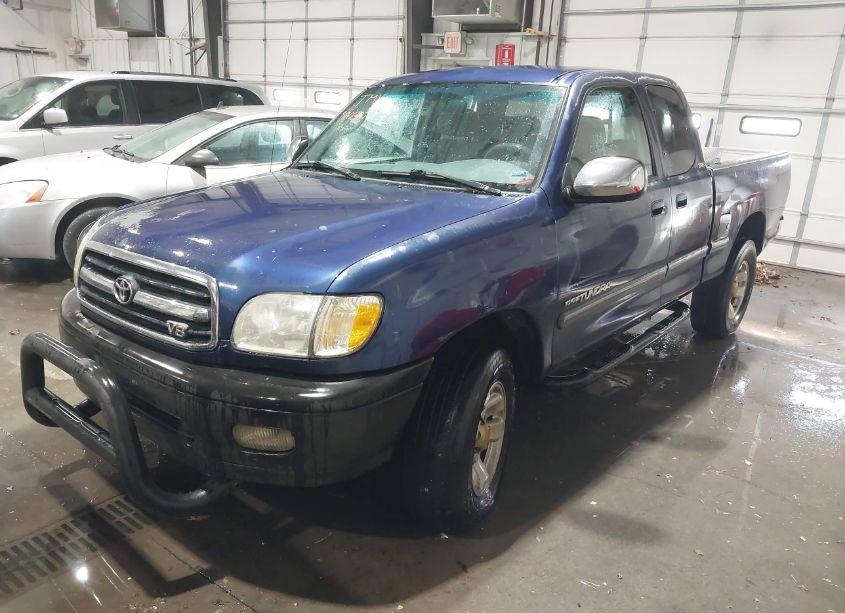 Photo 2 of 2001 Toyota Tundra SR5 V8 (VIN 5TBRT341X1S170313)