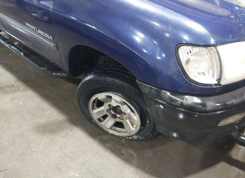 Photo 6 of 2001 Toyota Tundra SR5 V8 (VIN 5TBRT341X1S170313)