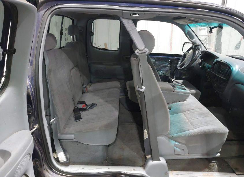 Photo 8 of 2001 Toyota Tundra SR5 V8 (VIN 5TBRT341X1S170313)