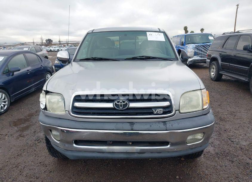 Photo 13 of 2001 Toyota Tundra SR5 V8 (VIN 5TBRT341X1S204718)