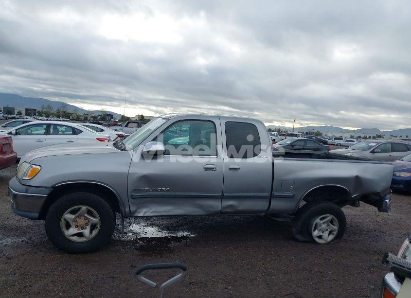 Photo 15 of 2001 Toyota Tundra SR5 V8 (VIN 5TBRT341X1S204718)