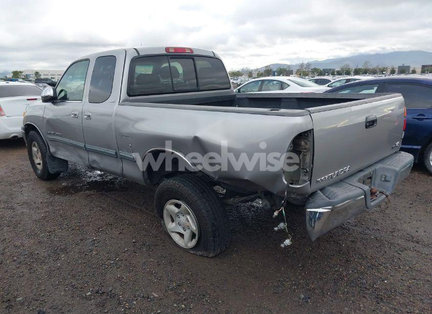 Photo 3 of 2001 Toyota Tundra SR5 V8 (VIN 5TBRT341X1S204718)