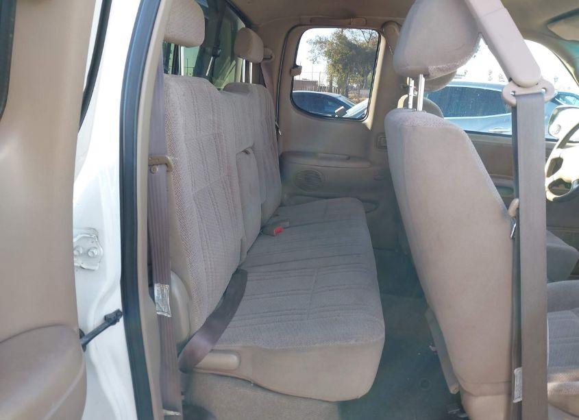 Photo 8 of 2002 Toyota Tundra SR5 V8 (VIN 5TBRT341X2S300026)