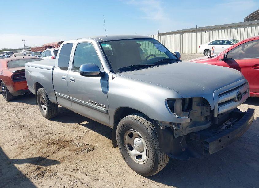 2003 Toyota Tundra SR5 V8 (VIN 5TBRT341X3S334548) main photo