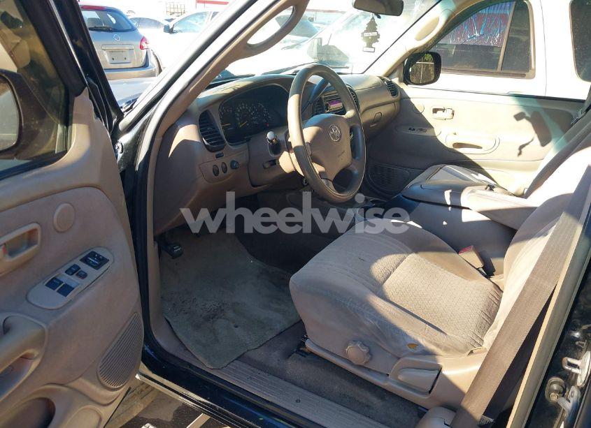 Photo 12 of 2003 Toyota Tundra SR5 V8 (VIN 5TBRT341X3S372779)