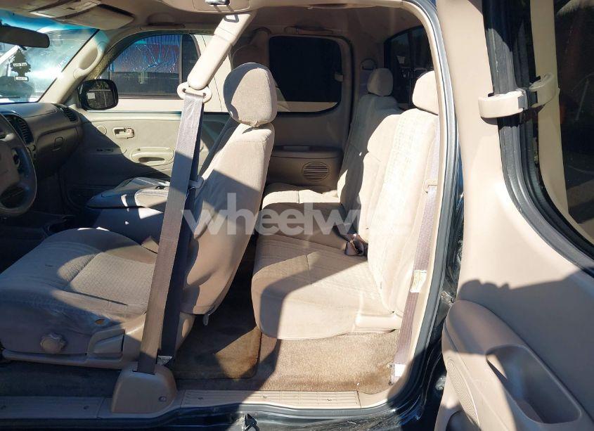 Photo 13 of 2003 Toyota Tundra SR5 V8 (VIN 5TBRT341X3S372779)