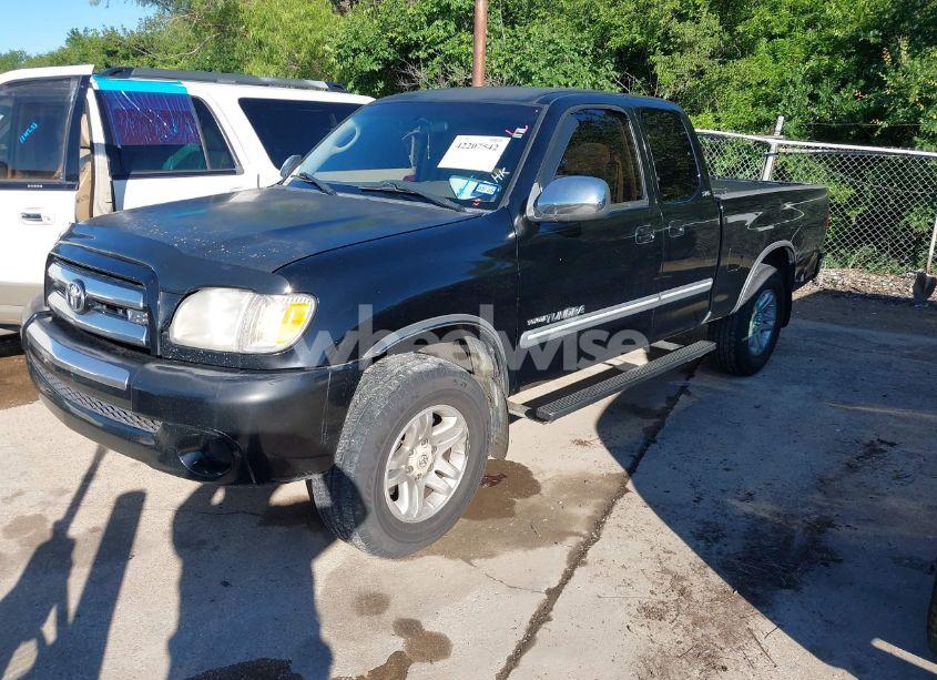 Photo 2 of 2003 Toyota Tundra SR5 V8 (VIN 5TBRT341X3S372779)