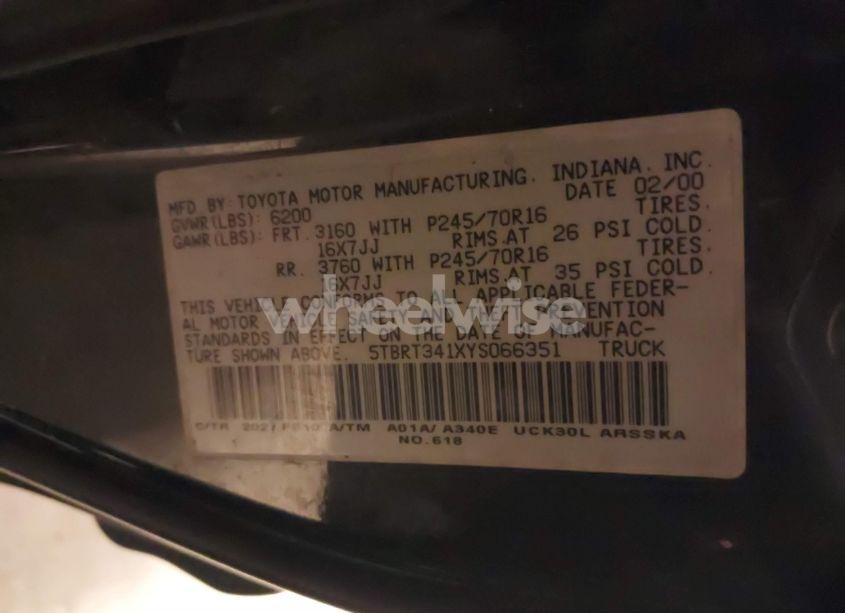 Photo 9 of 2000 Toyota Tundra SR5 V8 (VIN 5TBRT341XYS066351)