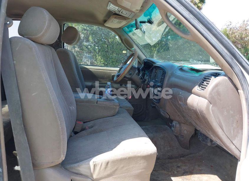 Photo 5 of 2000 Toyota Tundra SR5 V8 (VIN 5TBRT341XYS089919)