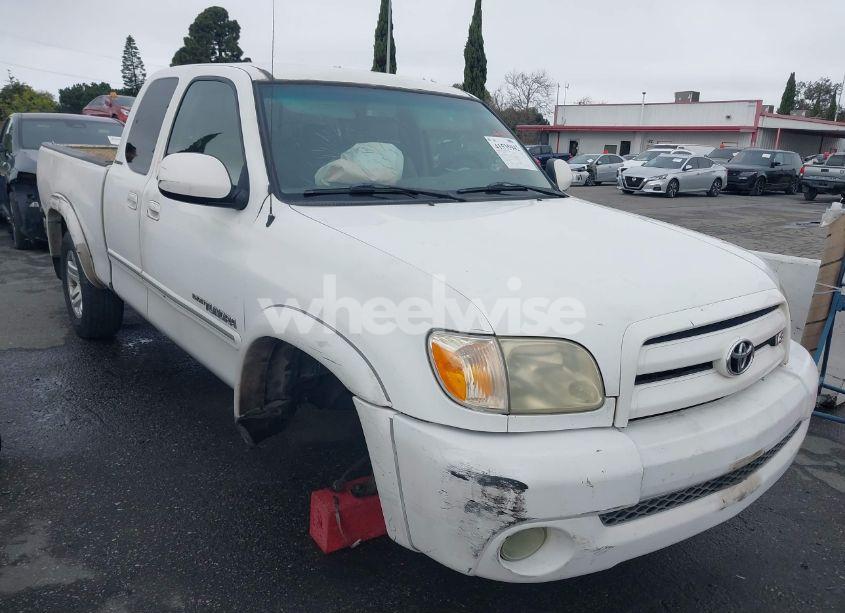 2005 Toyota Tundra LTD V8 (VIN 5TBRT38105S456607) main photo
