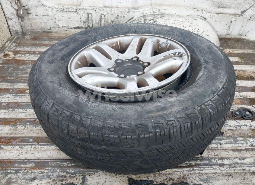 Photo 12 of 2005 Toyota Tundra LTD V8 (VIN 5TBRT38105S456607)