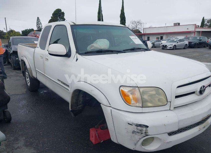 Photo 14 of 2005 Toyota Tundra LTD V8 (VIN 5TBRT38105S456607)