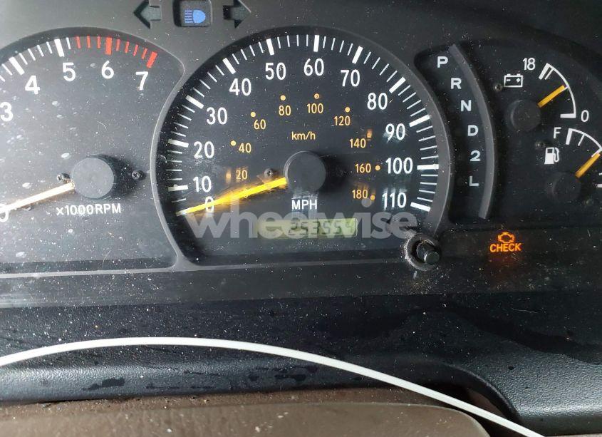 Photo 7 of 2001 Toyota Tundra LTD V8 (VIN 5TBRT38121S185270)