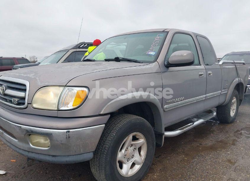 Photo 6 of 2001 Toyota Tundra LTD V8 (VIN 5TBRT38121S210555)