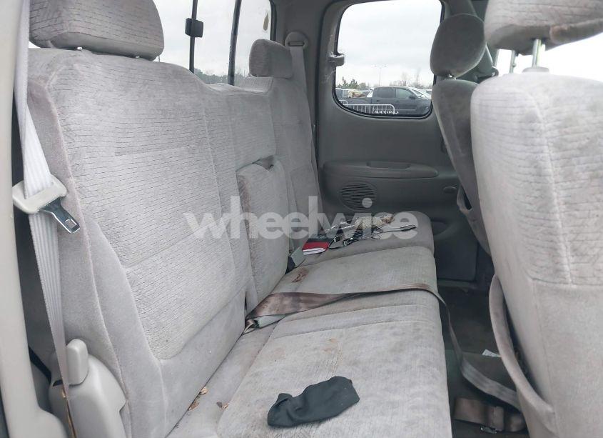 Photo 8 of 2001 Toyota Tundra LTD V8 (VIN 5TBRT38121S210555)