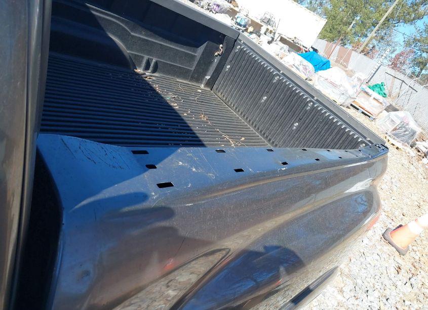 Photo 13 of 2003 Toyota Tundra LIMITED V8 (VIN 5TBRT38133S439216)