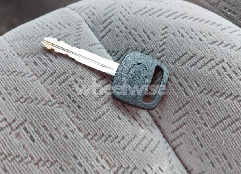 Photo 11 of 2005 Toyota Tundra LTD V8 (VIN 5TBRT38135S457430)