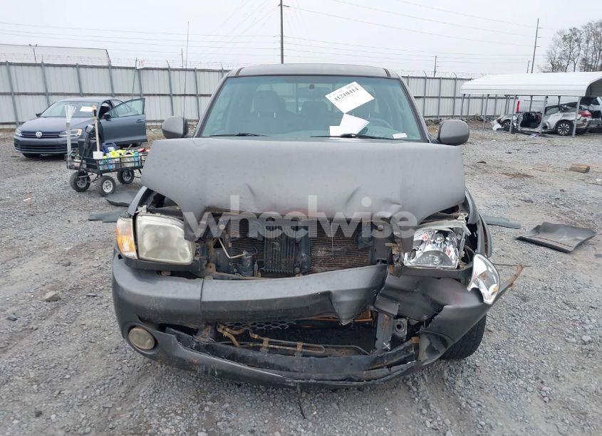 Photo 13 of 2005 Toyota Tundra LTD V8 (VIN 5TBRT38135S457430)