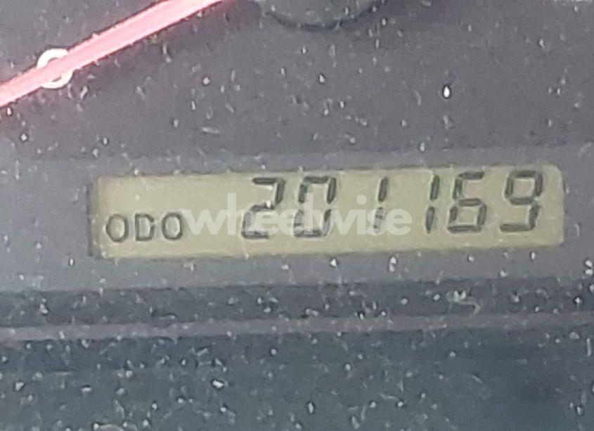 Photo 16 of 2005 Toyota Tundra LTD V8 (VIN 5TBRT38135S457430)