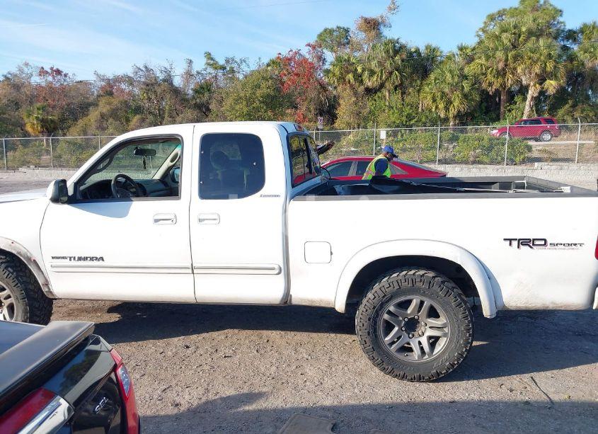 Photo 14 of 2005 Toyota Tundra LTD V8 (VIN 5TBRT38135S471196)