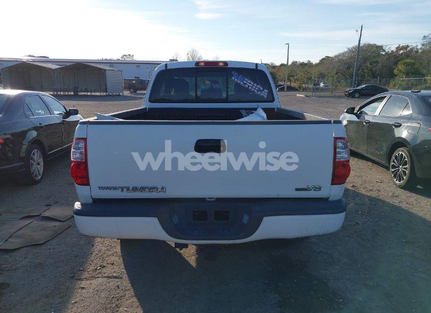 Photo 16 of 2005 Toyota Tundra LTD V8 (VIN 5TBRT38135S471196)