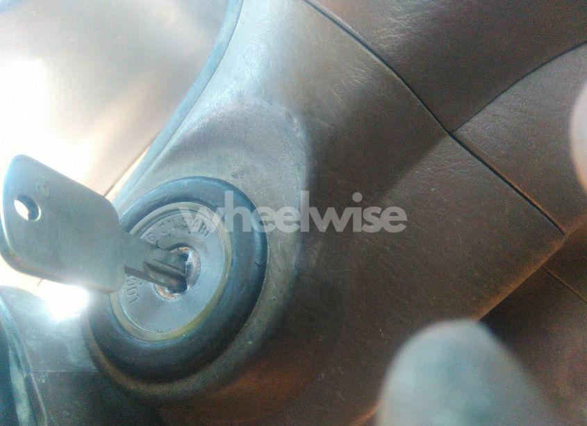 Photo 11 of 2001 Toyota Tundra LTD V8 (VIN 5TBRT38141S127564)