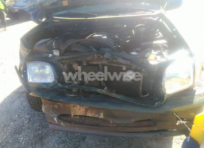 Photo 6 of 2001 Toyota Tundra LTD V8 (VIN 5TBRT38141S127564)