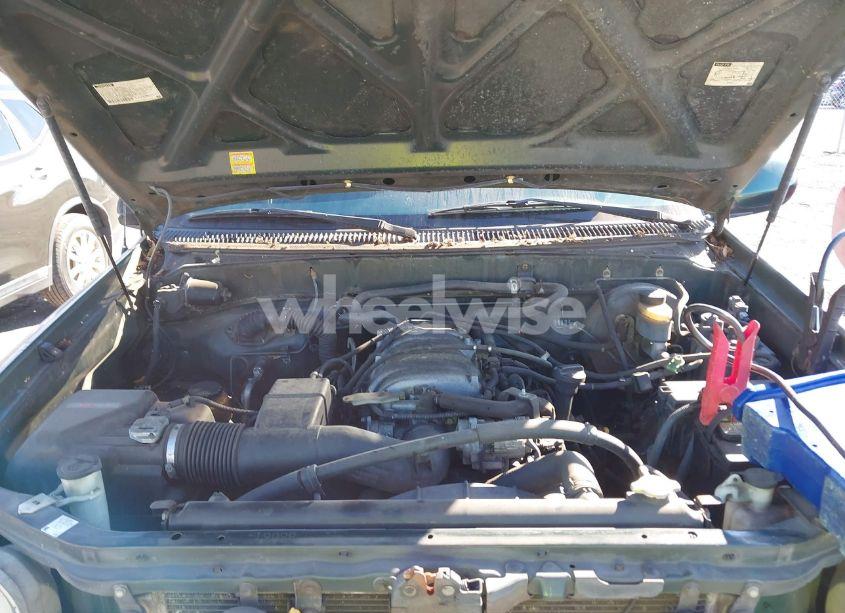 Photo 10 of 2001 Toyota Tundra LTD V8 (VIN 5TBRT38151S135074)