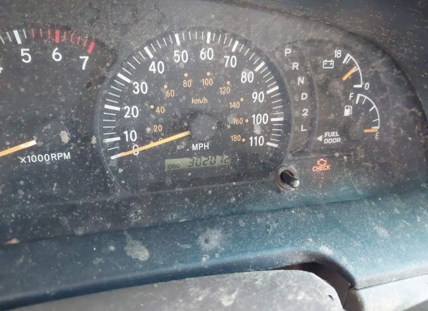 Photo 7 of 2002 Toyota Tundra LTD V8 (VIN 5TBRT38152S316872)