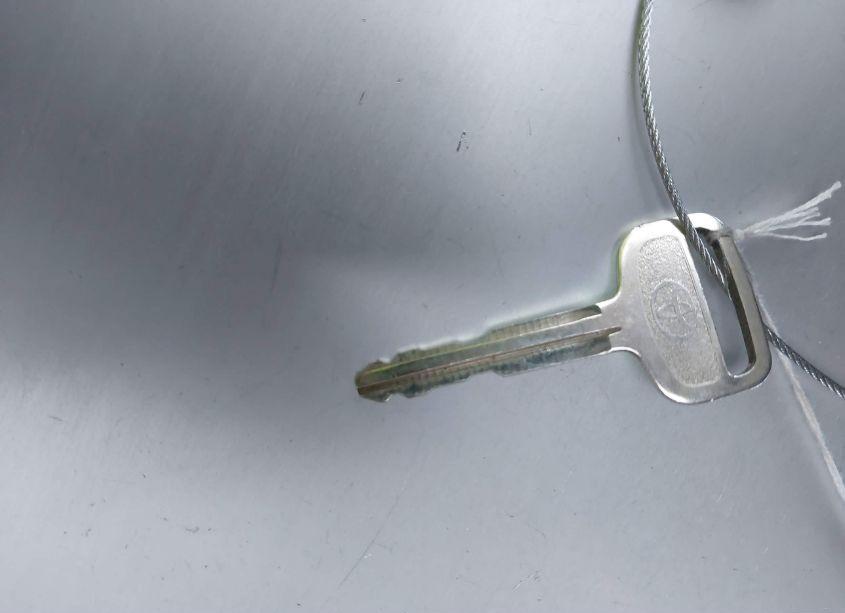 Photo 11 of 2000 Toyota Tundra LTD V8 (VIN 5TBRT3817YS042163)