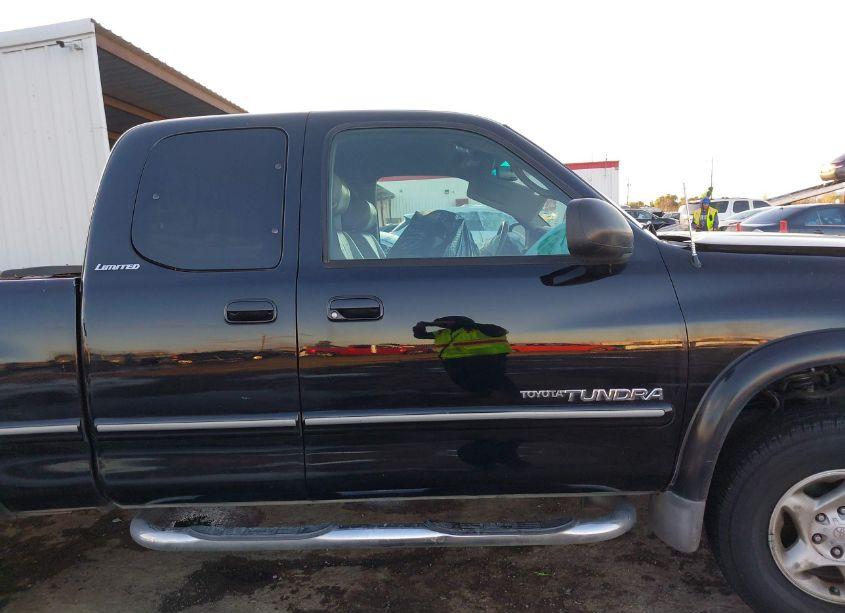 Photo 13 of 2000 Toyota Tundra LTD V8 (VIN 5TBRT3817YS042163)