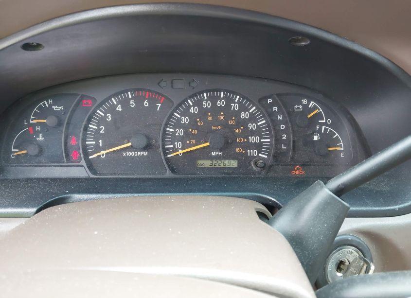 Photo 7 of 2000 Toyota Tundra LTD V8 (VIN 5TBRT381XYS098520)