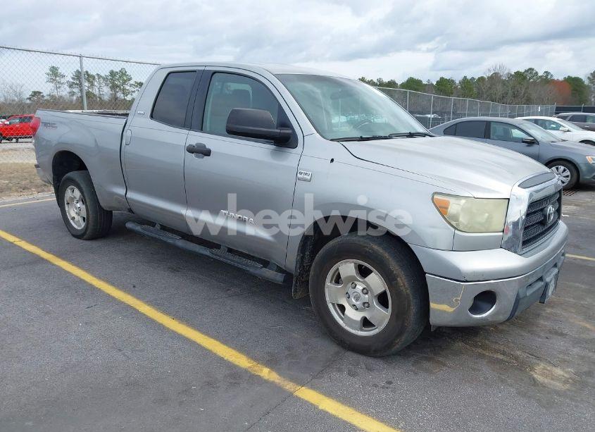 2007 Toyota Tundra SR5 4.7L V8 (VIN 5TBRT54117S456961) main photo