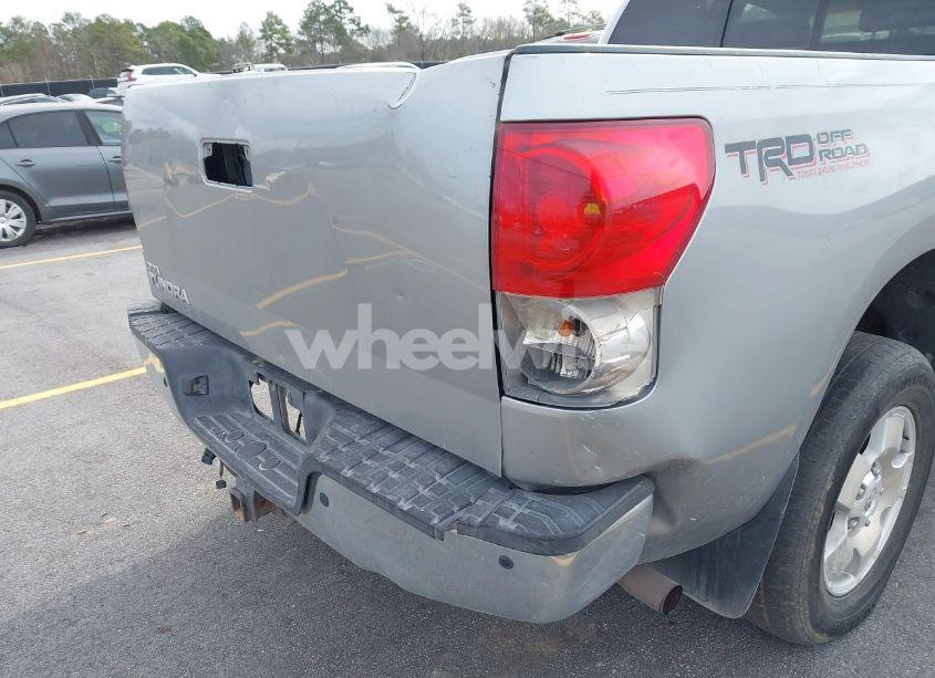 Photo 18 of 2007 Toyota Tundra SR5 4.7L V8 (VIN 5TBRT54117S456961)