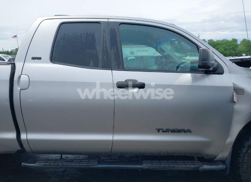 Photo 13 of 2008 Toyota Tundra SR5 4.7L V8 (VIN 5TBRT54138S457854)