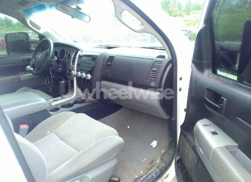 Photo 5 of 2007 Toyota Tundra SR5 4.7L V8 (VIN 5TBRT54147S451110)